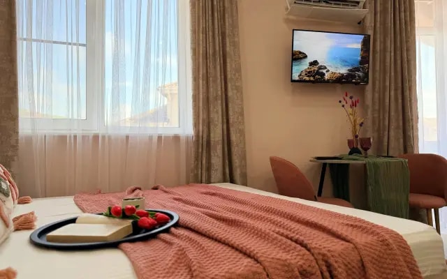 Апартаменты Студия для 4х с мини балконом и кухней
