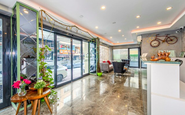 Green Garden Hotel