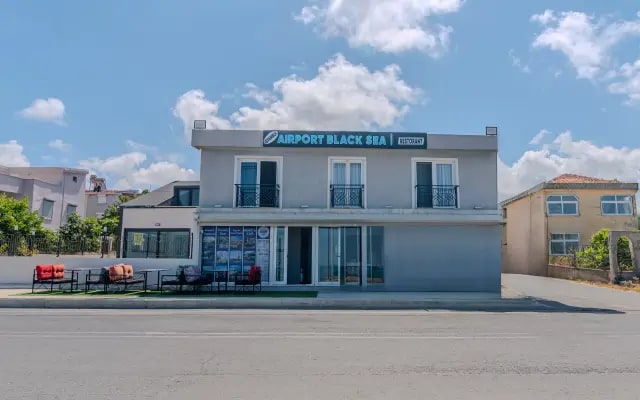 Отель Airport Black Sea Hotel & Restaurant