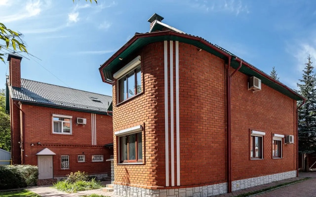 Частный Дом с бассейнами и залом Anstar House Kapustino