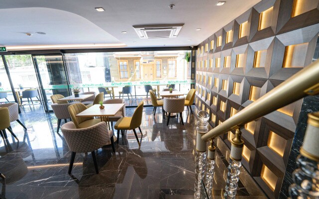 Costera Hotel