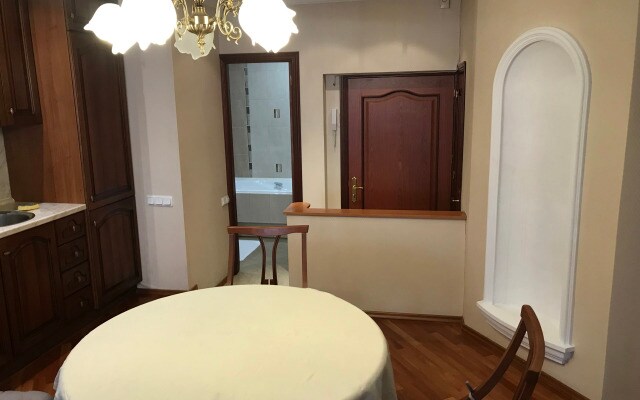 Pisatelskiy Dom Apartments