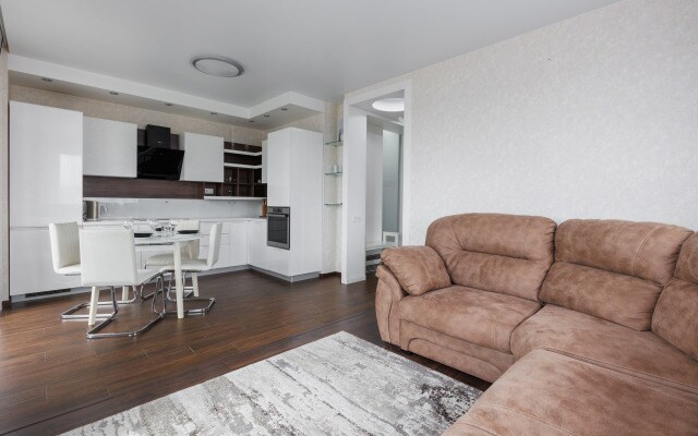 3kh Komnatnye Ippodromskaya Apartments