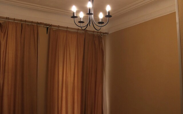 Меблированные комнаты Old Flat на Восстания