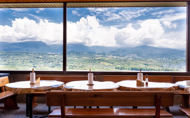 Частный Дом Поместье OkoloMorya