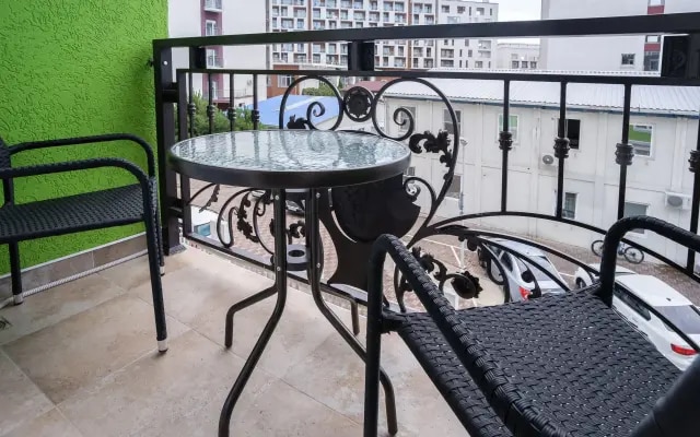 Апартаменты Red Apartments Арт Лайт Сити Мураками