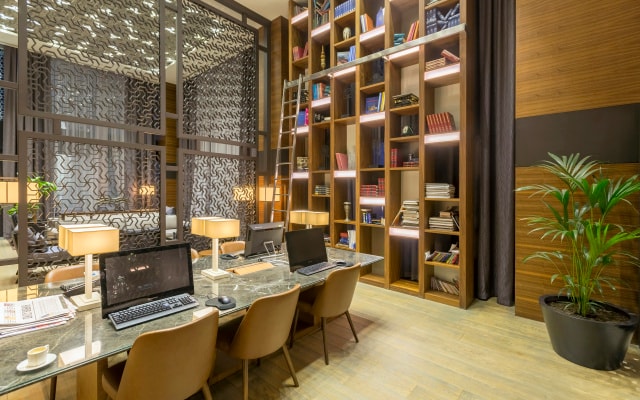 Golden Tulip Istanbul Bayrampasa