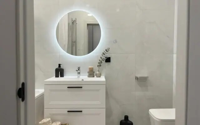 Квартира новая с кондиционером рядом с Проспектом Октября