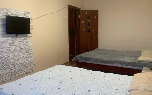 Апартаменты (2-комнаты) на АМЗ в Советском Районе