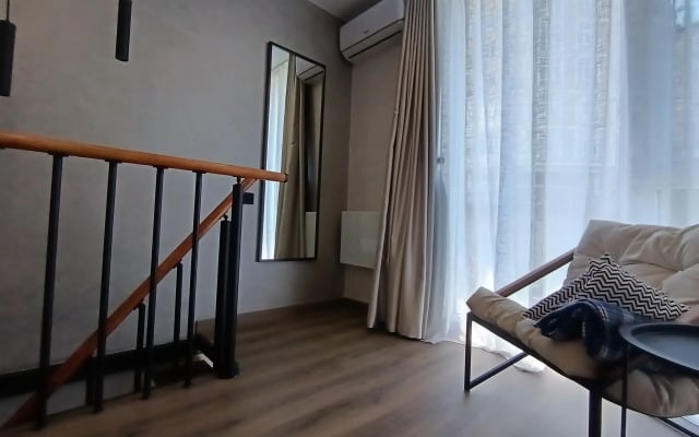 Квартира Двухэтажная дизайн студия Делюкс