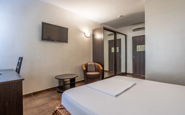 Отель Marton Villa Rossa