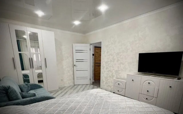 Квартира на улице Академика Лукьяненко, 8
