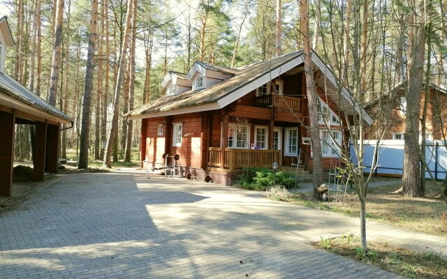Частный дом Коттедж в Вялках