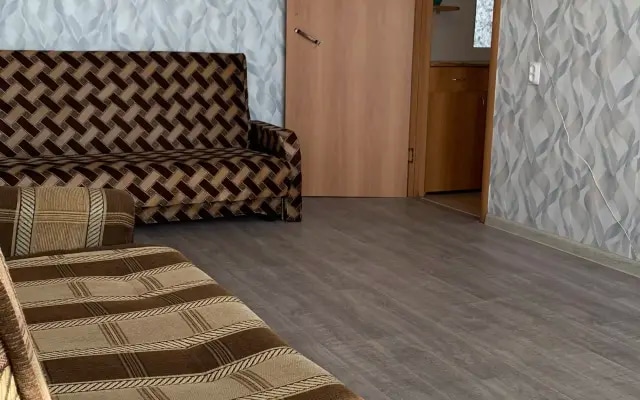 Квартира Счастливая Матрешка на Дежневцев