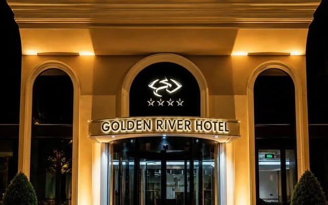 Отель Golden River By Continent Collection