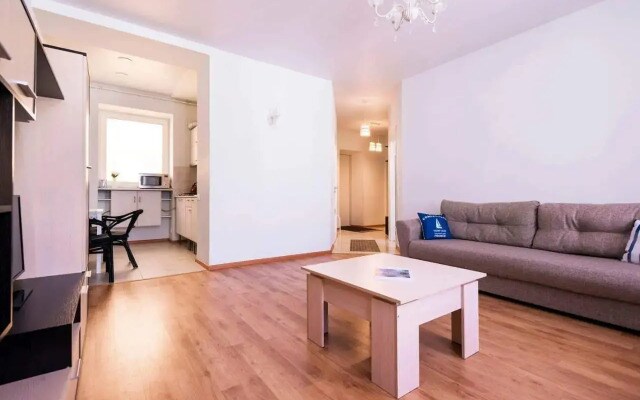 "5 Minutes To Nevskiy" Apartments