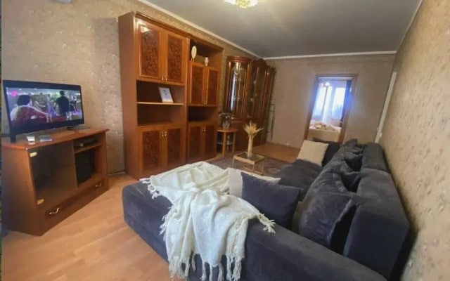 Квартира GoldApart Мантулинская 2