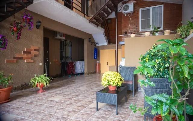 Меблированные комнаты ST Hotel