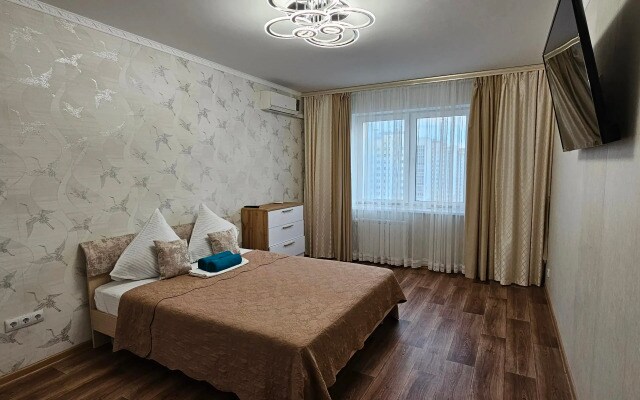 Квартира Трехкомнатные на Емлютина