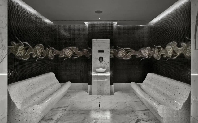 Гостиница Four Seasons Hotel Moscow