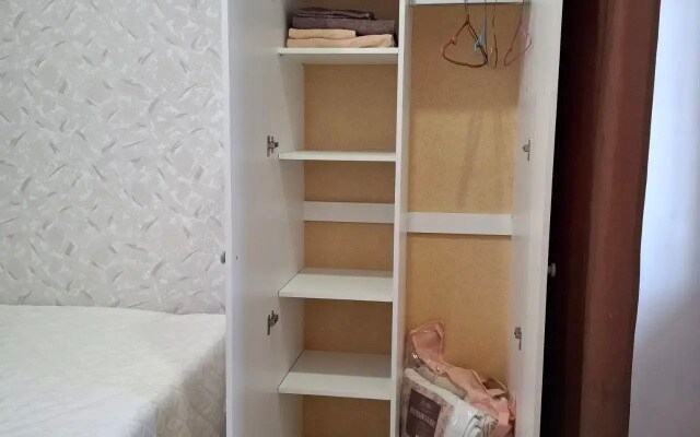 Квартира Уютная Возле Экспоцентра и Аэропорта