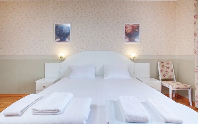 Sem'ya Guest house