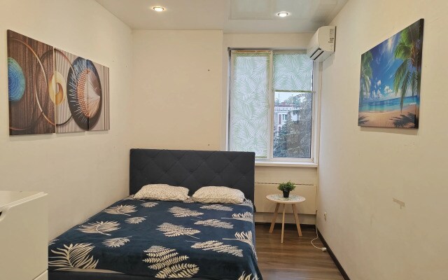 Dvukhkomnatnye Naprotiv Akvaparka Apartments