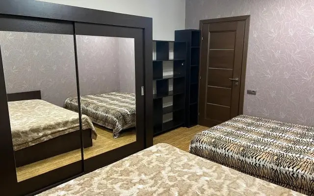 Квартира Родионова 165/4