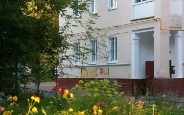 Апартаменты 2 on Skhodnenskaya 11