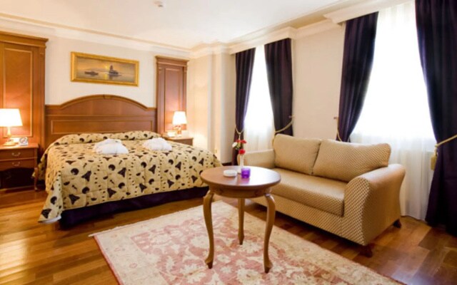 Отель Glk Premier Regency Suites & Spa