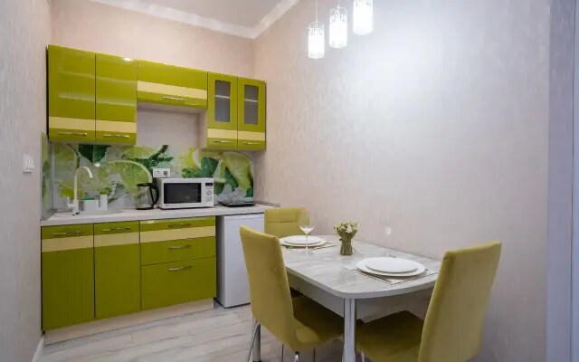 Апартаменты RED APARTMENTS Арт Лайт Сити апартамент Тициан