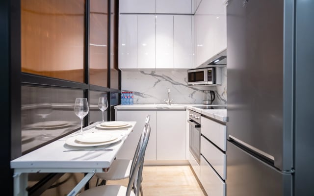 Апартаменты RED APARTMENTS Арт Лайт Сити апартамент Бенуа