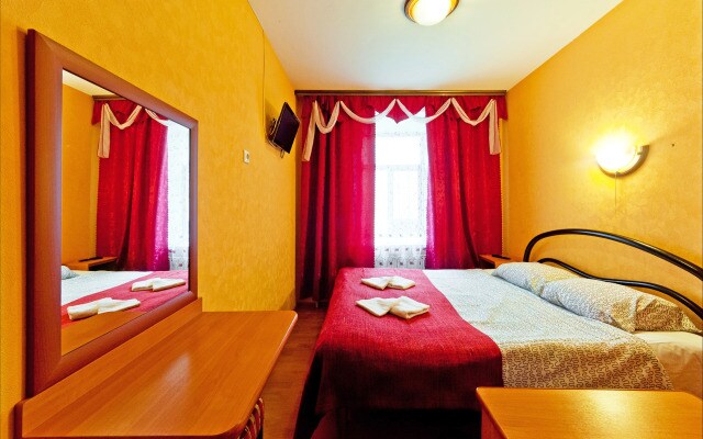 Leo-Lina Mini-Hotel