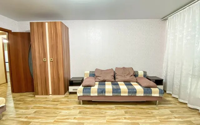Квартира Рядом с Ледовой Ареной и Футбольным Манежем
