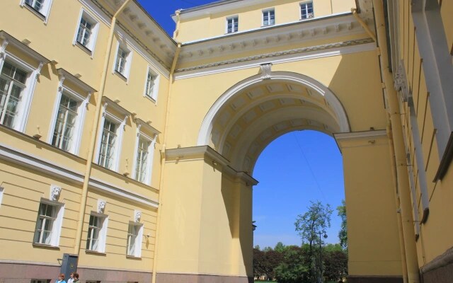 Меблированные комнаты Делюкс на Галерной
