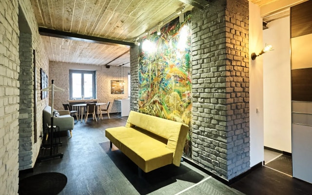 Апартаменты Loft In The Center