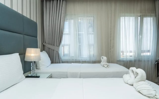 Отель Ten Rooms Istanbul Hotel