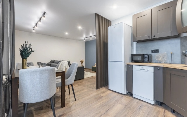 Апартаменты Comfort Home на Амирхана 11