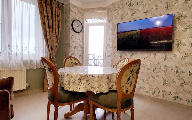 Квартира с балконом и видом на море
