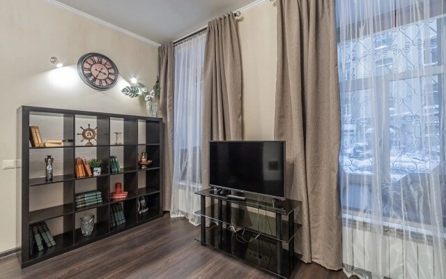 Dvuhkomnatnyie Apartamentyi V Tsentre Na Marata Apartments