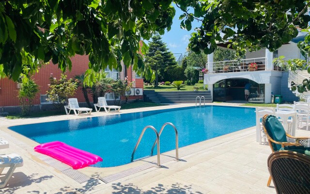 Treekos Suite Hotel