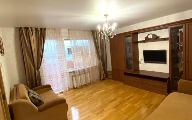 Uyutnaya Dvukhkomnatnaya Flat