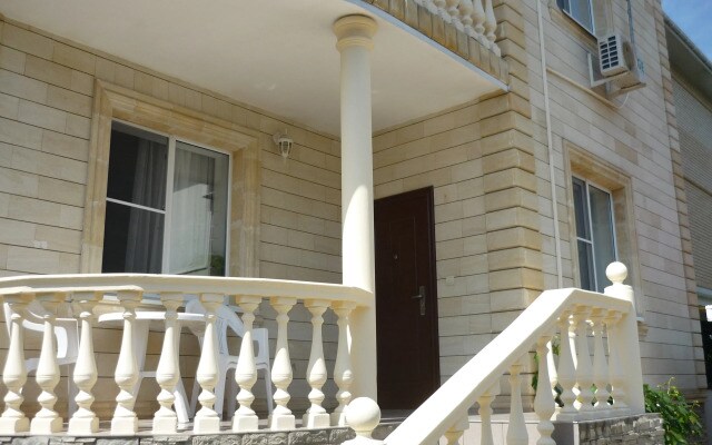 Karat Guest House