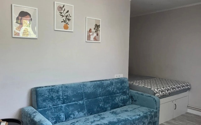 Квартира За Сценой
