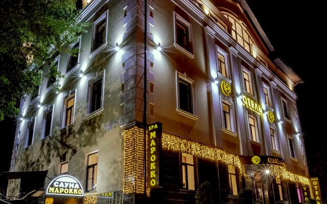 Отель Golden Plaza