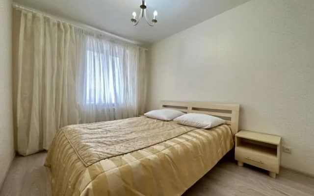 Квартира Трехкомнатная Курчатова 10