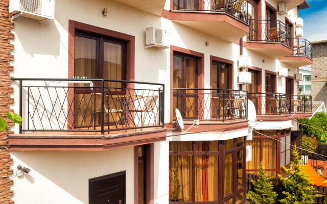 Меблированные комнаты Villa Village (Вилла в деревне Кабардинка)