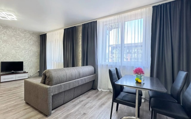 Квартира Уютная однокомнатная с панорамным балконом