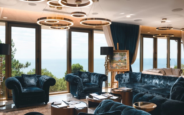 Отель Крымский Бриз Hotel & Villas