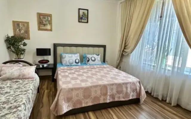 Квартира эконом класса в центре площадью 65 кв.м на Шаумяна 1